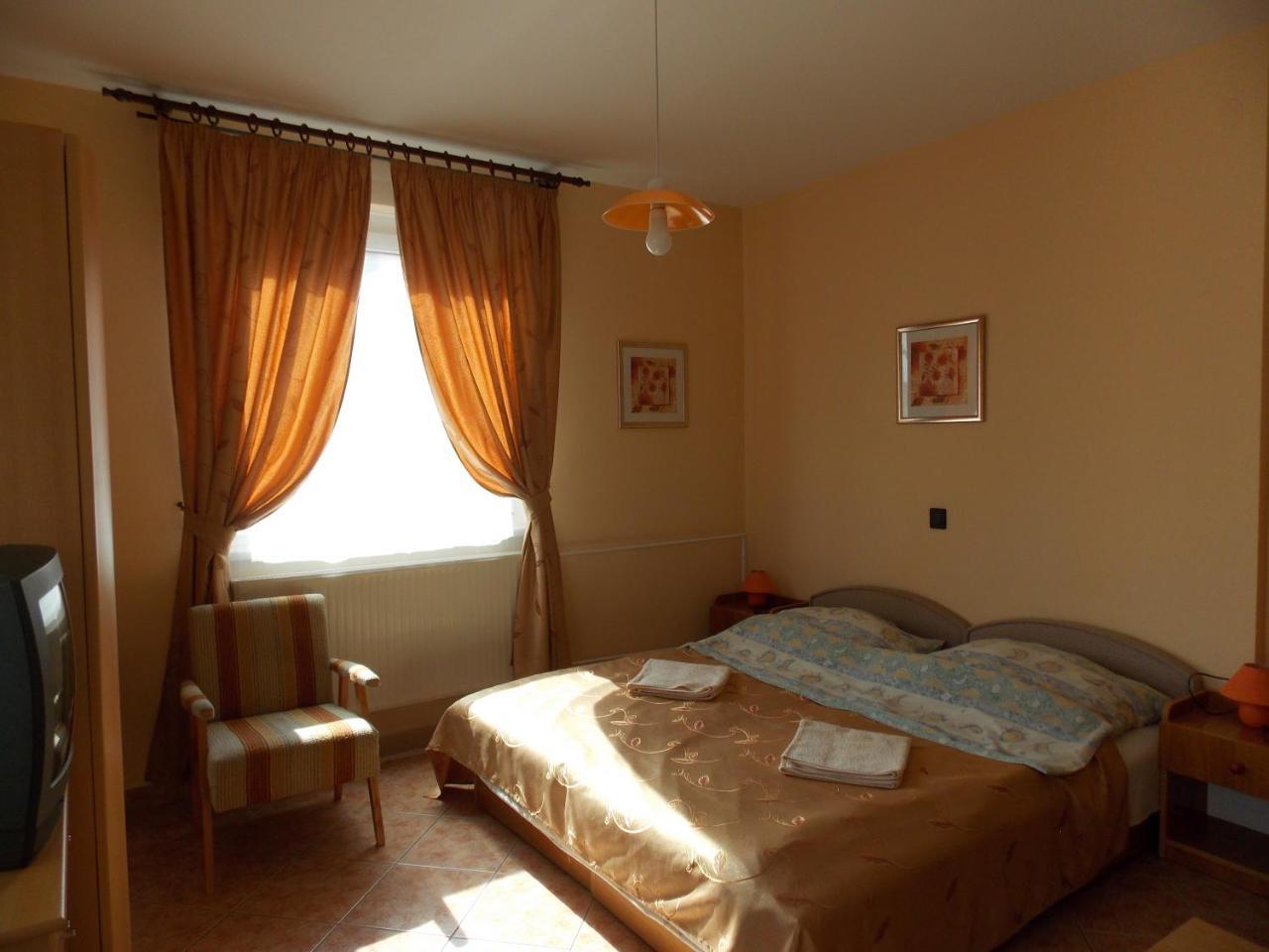 Heviz Therme Apartmenthaus מראה חיצוני תמונה